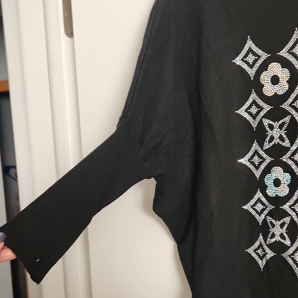 Black V-Neck Top with Rhinestone Pattern - Picture 2 of 3